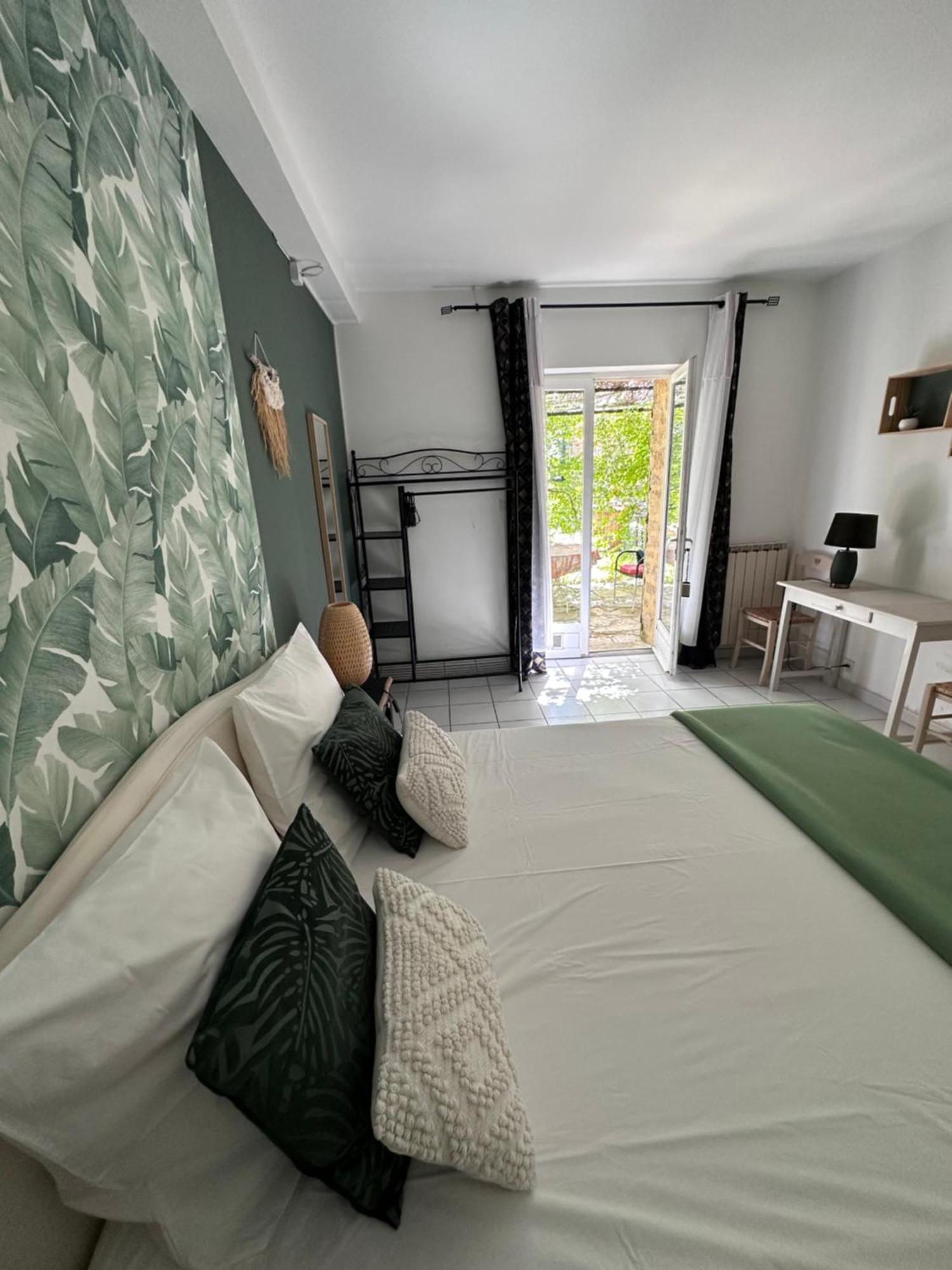 Moulin D'Antelon B&B คริญง-เลอ-บราฟ ภายนอก รูปภาพ